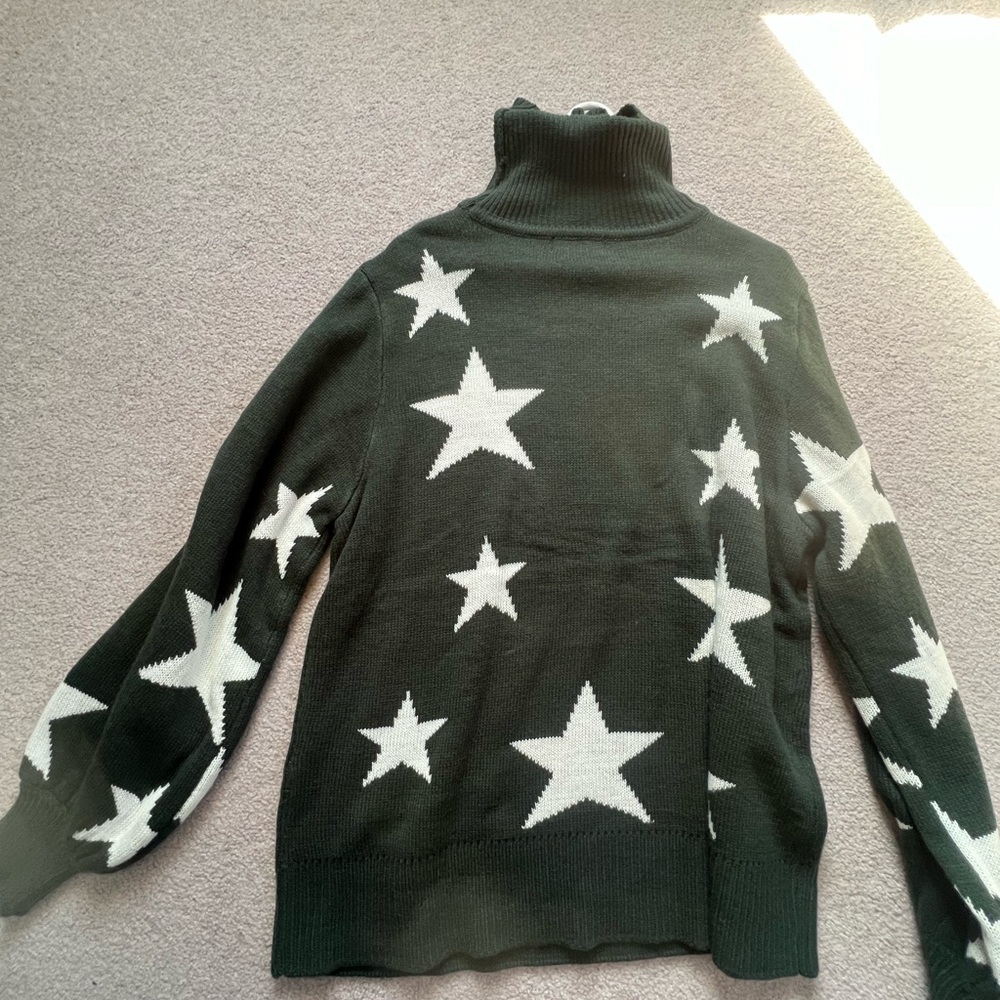 Star Patterned Green Sweater - image 2